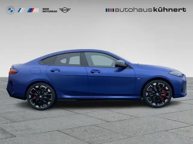 BMW 235