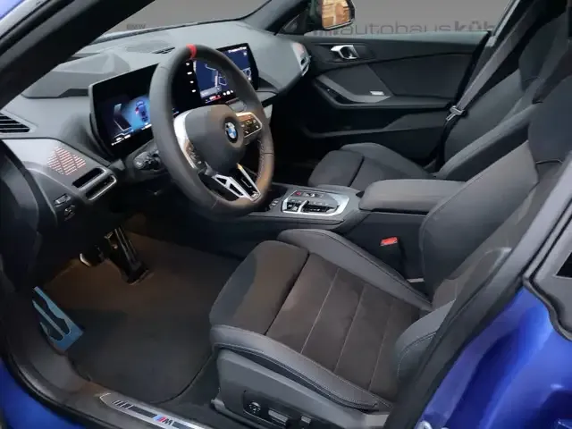 BMW 235