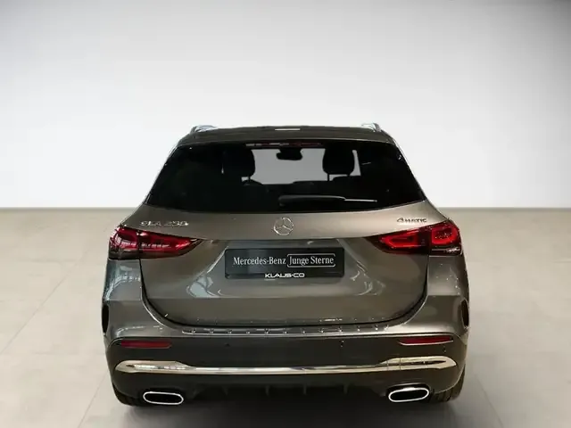 Mercedes-Benz GLA 250