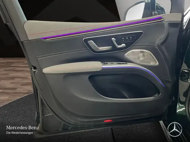 Mercedes-Benz EQS SUV