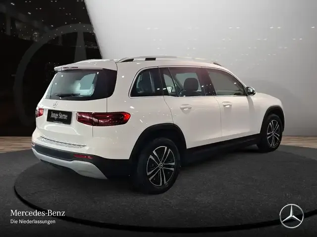 Mercedes-Benz GLB 180