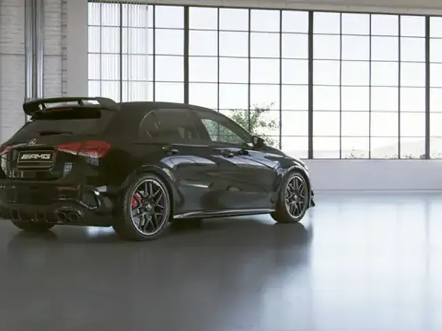 Mercedes-Benz A 45 AMG