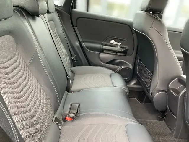 Mercedes-Benz GLA 180
