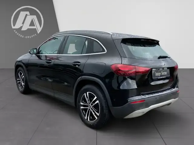 Mercedes-Benz GLA 180