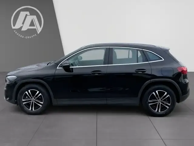 Mercedes-Benz GLA 180