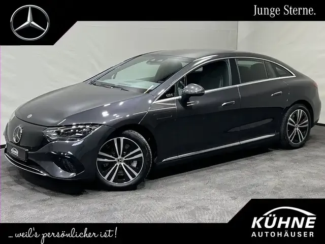 Mercedes-Benz EQE 300