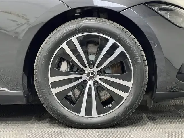 Mercedes-Benz EQE 300