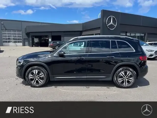 Mercedes-Benz GLB 200