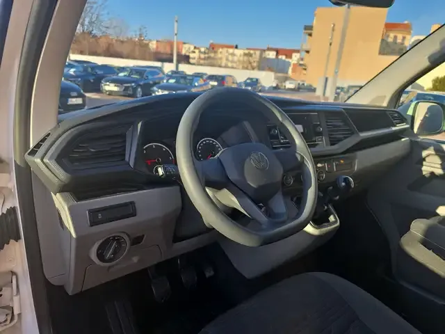 Volkswagen T6 Caravelle