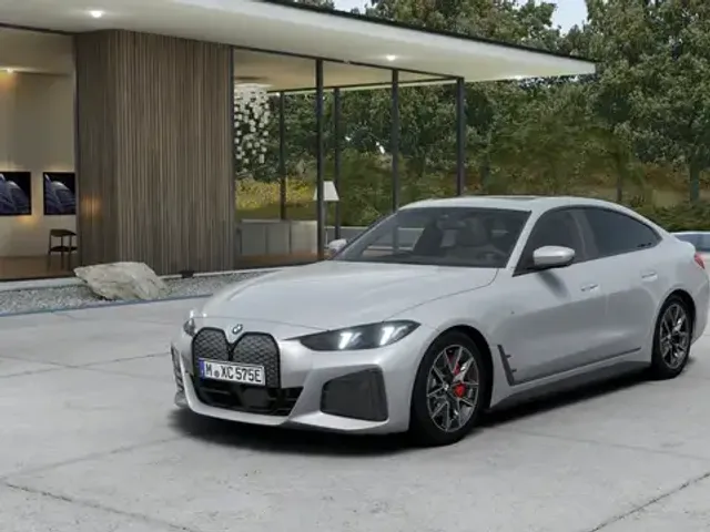 BMW i4