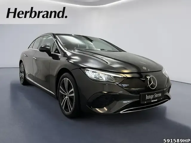 Mercedes-Benz EQE 300