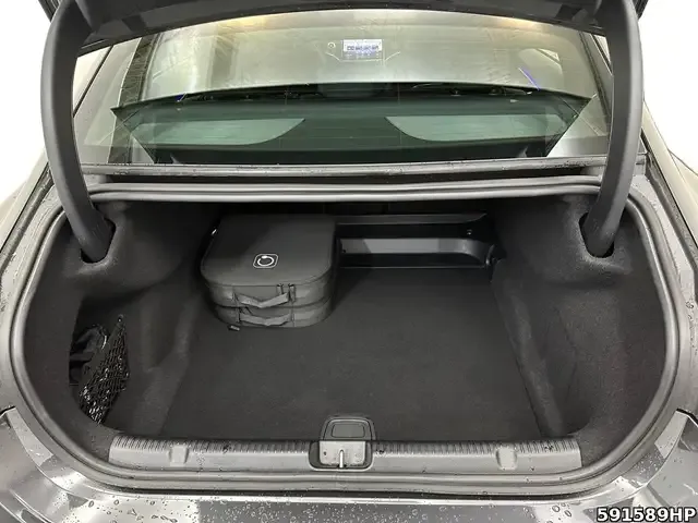 Mercedes-Benz EQE 300