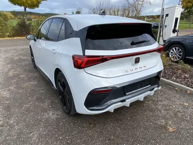 CUPRA Born