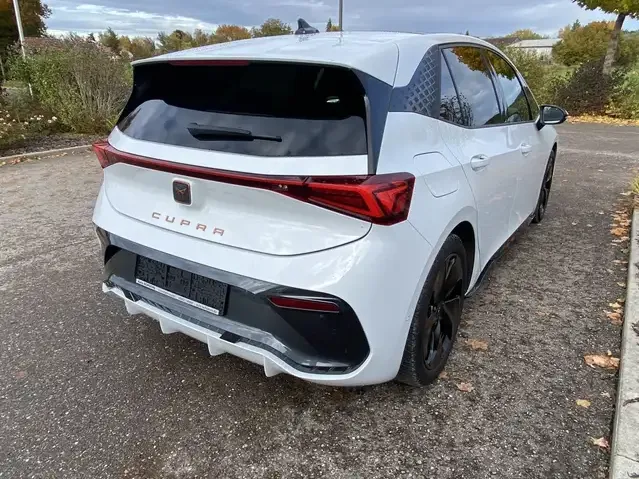 CUPRA Born