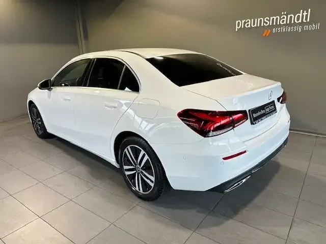 Mercedes-Benz A 200