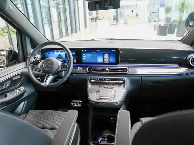 Mercedes-Benz V 220