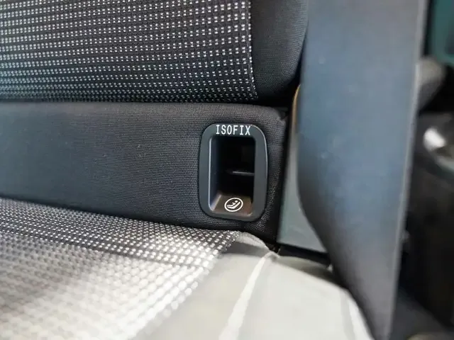 Mercedes-Benz V 220