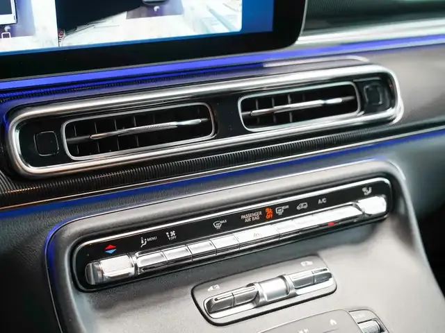 Mercedes-Benz V 220