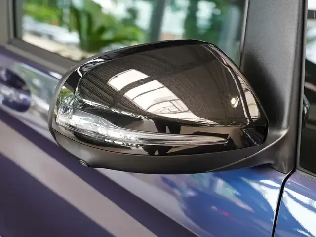 Mercedes-Benz V 220