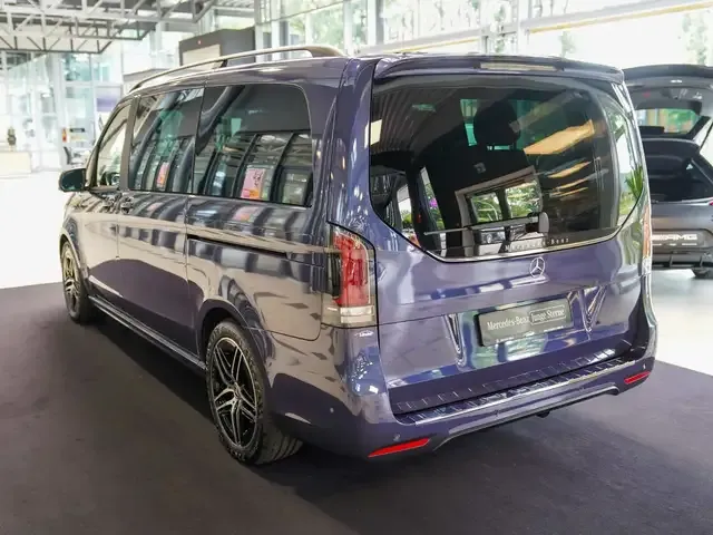 Mercedes-Benz V 220