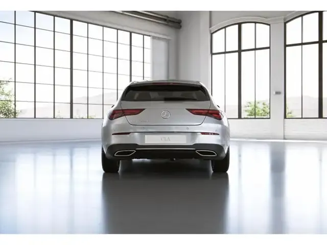 Mercedes-Benz CLA 220