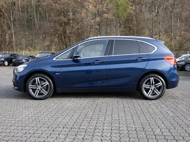 BMW 220