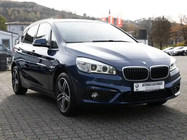 BMW 220