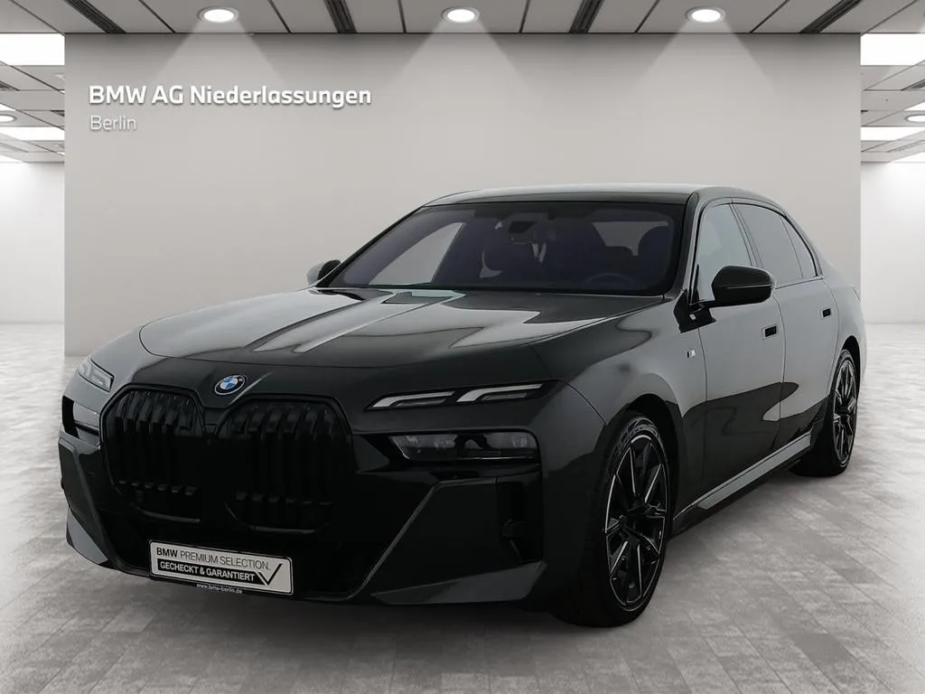 BMW i7