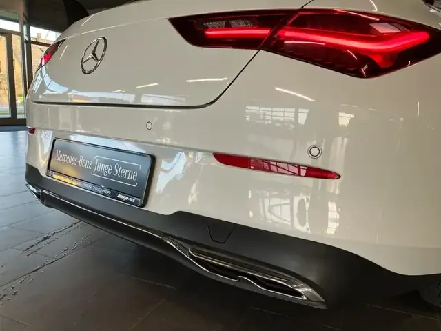 Mercedes-Benz CLA 200