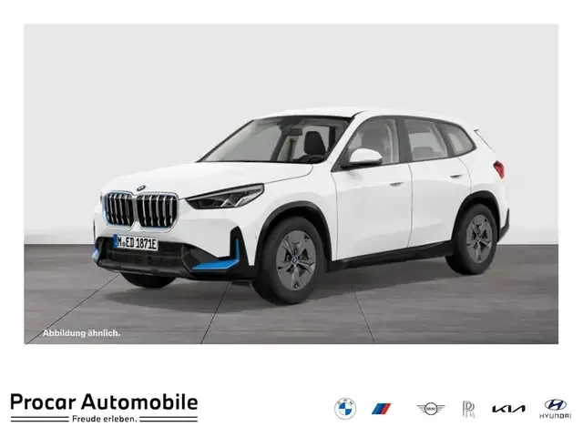 BMW iX1