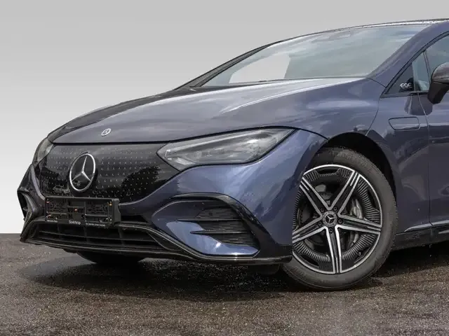 Mercedes-Benz EQE 300