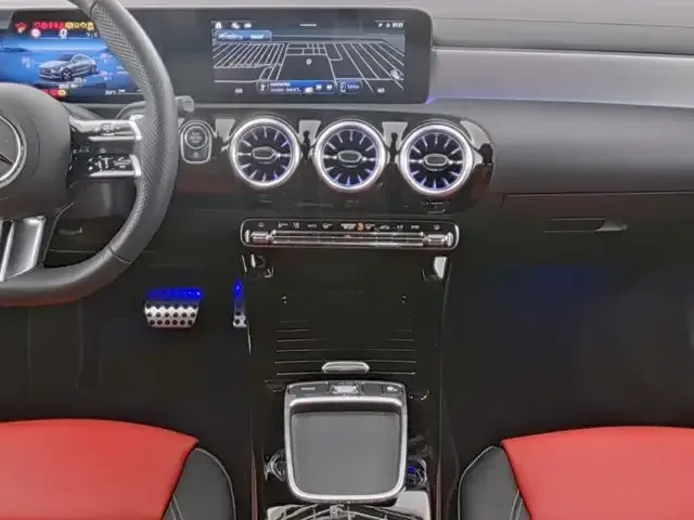 Mercedes-Benz CLA 220