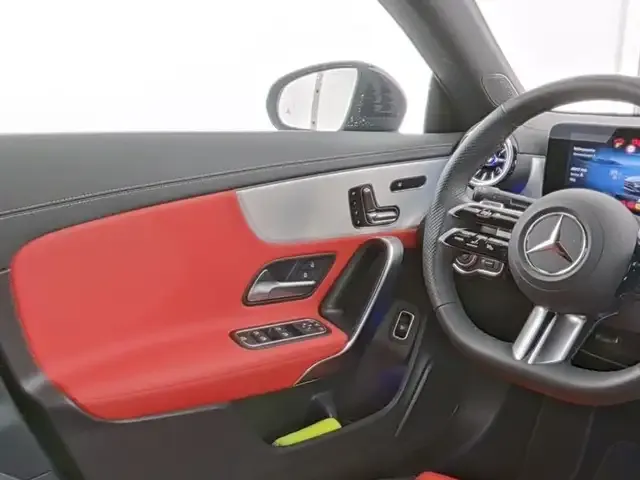 Mercedes-Benz CLA 220