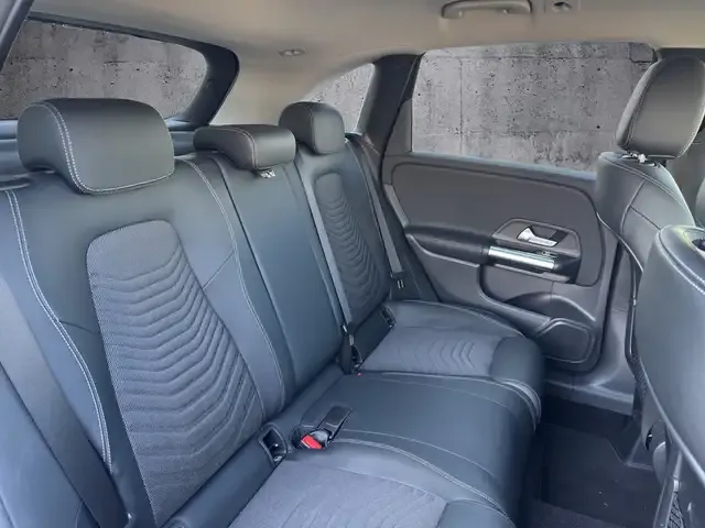 Mercedes-Benz B 220
