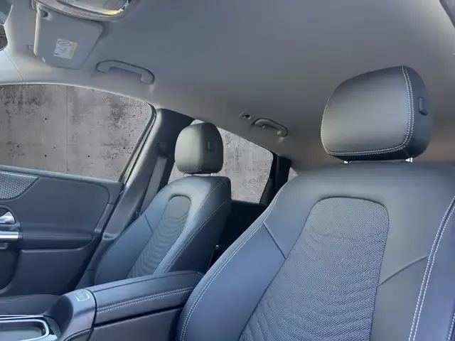 Mercedes-Benz B 220
