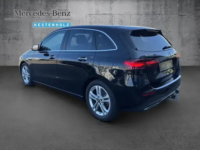 Mercedes-Benz B 220