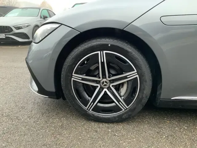 Mercedes-Benz EQE 300