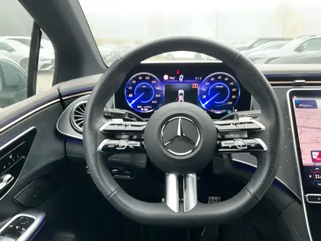 Mercedes-Benz EQE 300