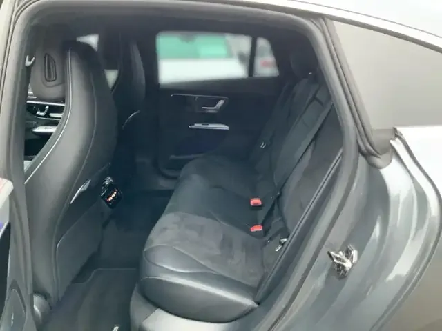 Mercedes-Benz EQE 300