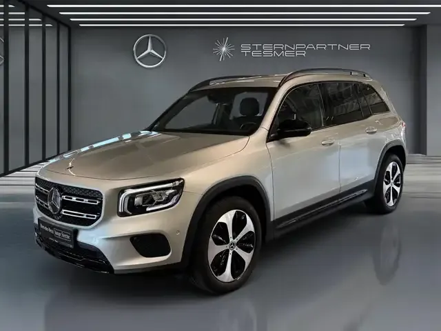 Mercedes-Benz GLB 200