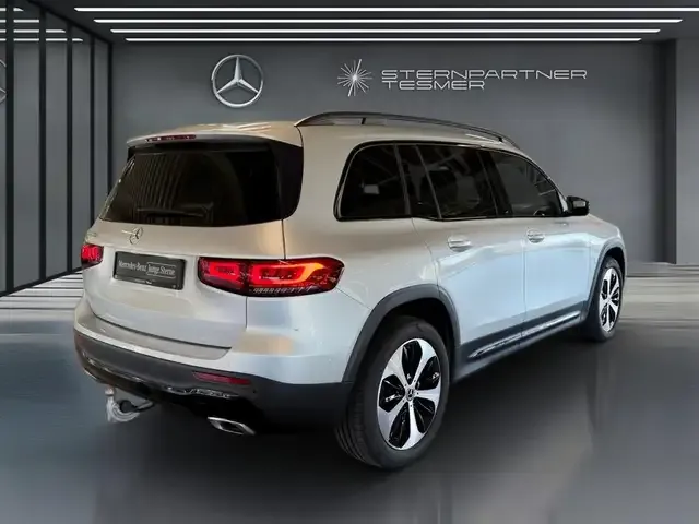 Mercedes-Benz GLB 200