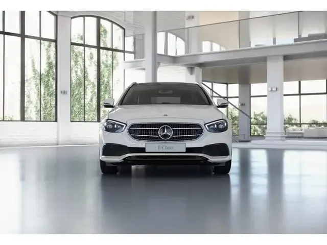 Mercedes-Benz E 300