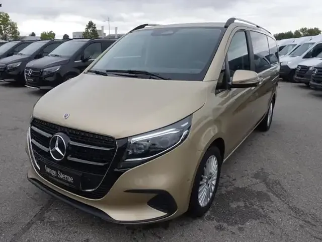 Mercedes-Benz V 220