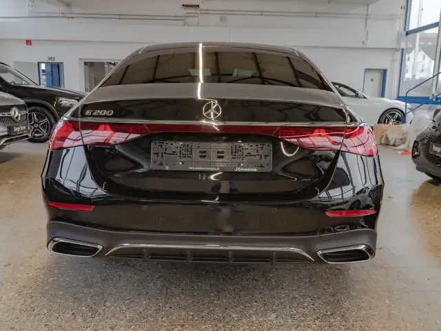 Mercedes-Benz E 200