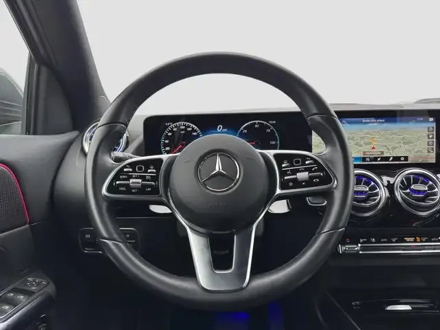 Mercedes-Benz EQA 300