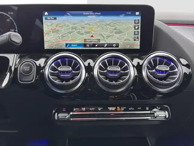 Mercedes-Benz EQA 300