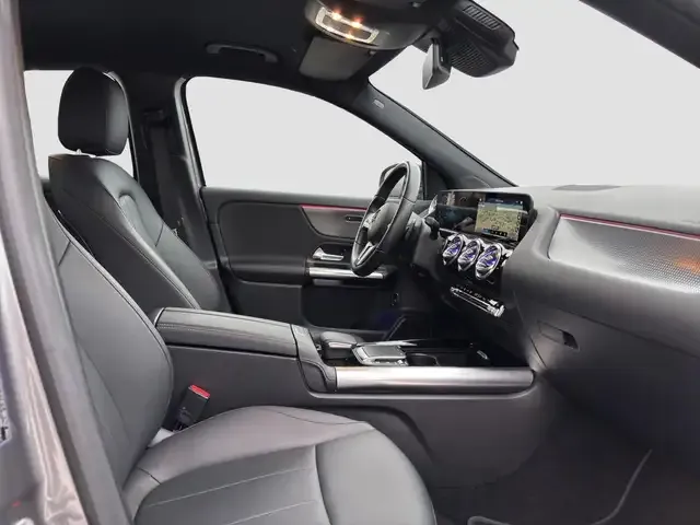 Mercedes-Benz EQA 300