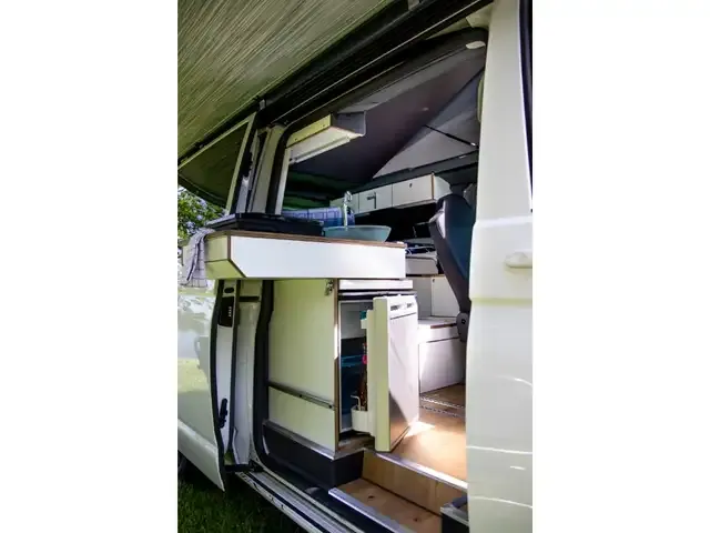 Volkswagen T6.1 California