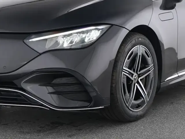 Mercedes-Benz EQE 300