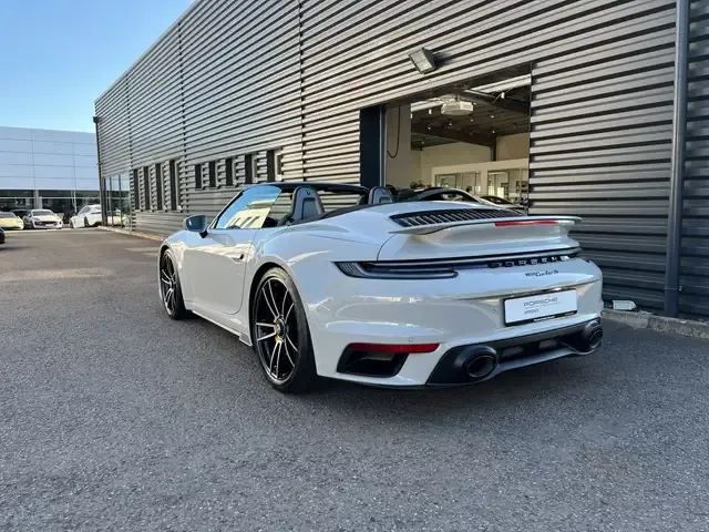Porsche 992